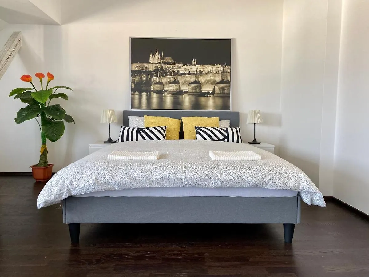 Prague Castle View Apartment 0*,  체코